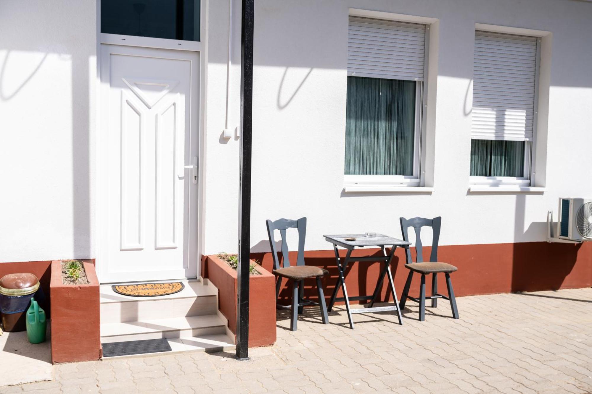 Winestone Corner Apartment 데브레첸 외부 사진