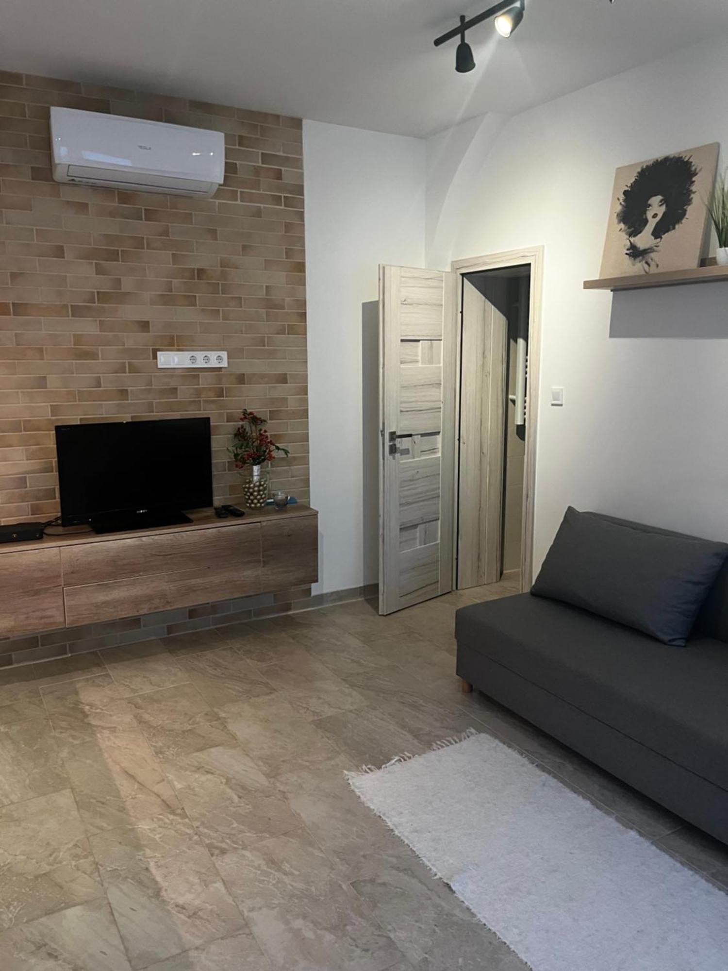 Winestone Corner Apartment 데브레첸 외부 사진